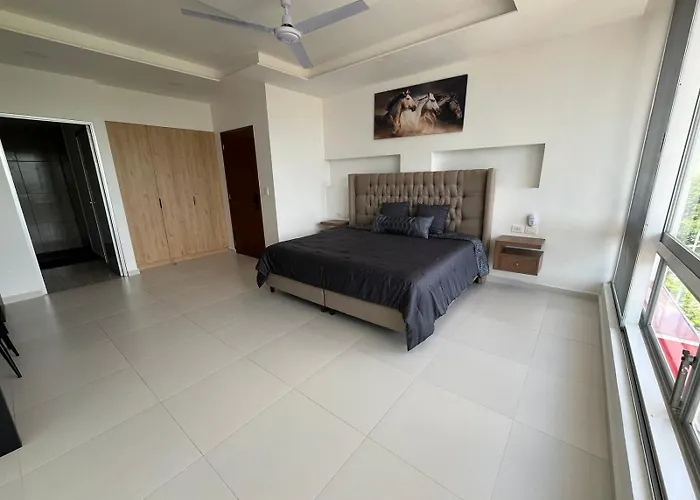 Alux Tower Appartement *